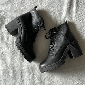 Black boots with chunky heal